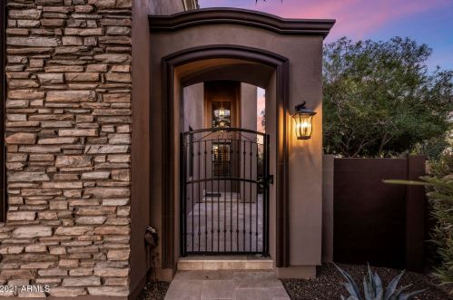 5027 Lucia Dr, Cave Creek, AZ 85331-2338