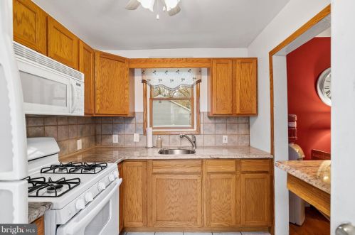 617 2nd Ave, West Deptford NJ  08096-6613 exterior