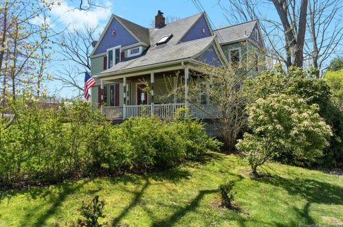 11 Plains Rd, Moodus, CT 06469-1125