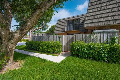 402 4th Way, West Palm Beach, FL 33407-6607