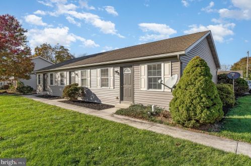 8065 White Church Rd, Lees Cross Roads, PA 17257-9583