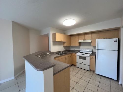 202 Villa Cir, Boynton Beach FL  33435-8905 exterior