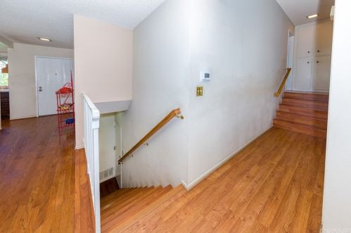 20056 Avenue Of The Oaks, Santa Clarita CA  91321-1361 exterior