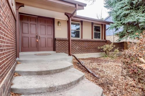4180 Roslyn St, Denver CO  80237-2115 exterior