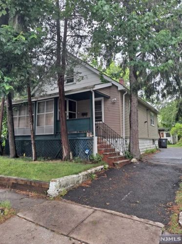 257 Genesee Ave, Englewood NJ  07631-3839 exterior