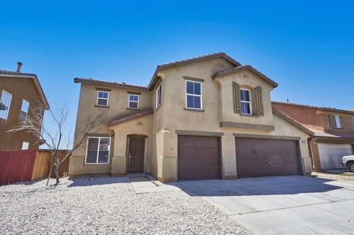 13979 Kicking Horse Cir, Victorville, CA 92394-7562