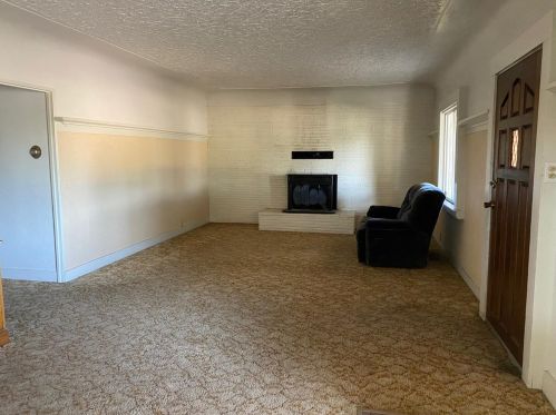 904 Fine Rd, Linden, CA 95236-9719