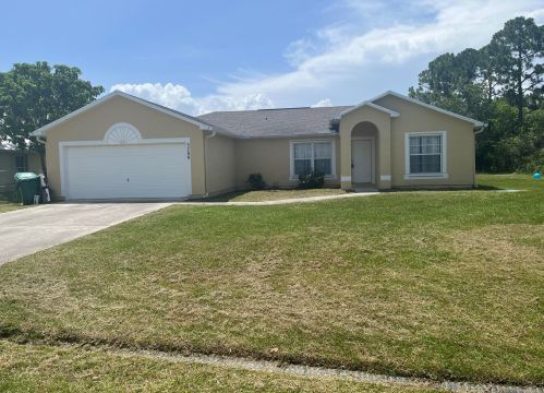 5766 Cone St, Fort Pierce FL  34986-3926 exterior