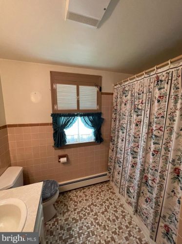 1412 Holland Rd, Southampton PA  18966-2707 exterior