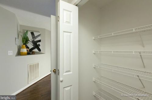 277 Black Cub Run Ln, Harpers Ferry WV  25425-6805 exterior