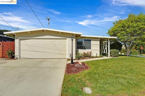 1100 Rising Glen Rd, Pinole, CA 94564-2107