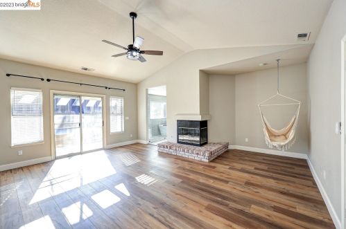 1579 Jasmine Cir, Oakley CA  94561-2652 exterior