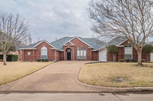 8 Brookway Ct, Midlothian, TX 76063-5416