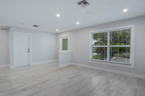 623 104th Ave, Naples FL  34108-3228 exterior