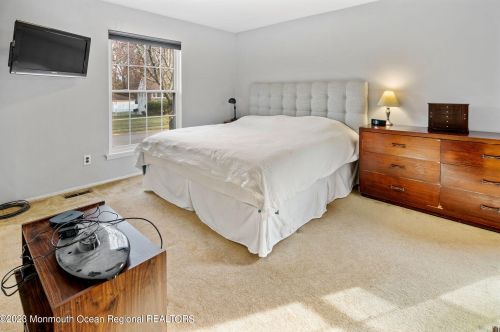 9 Salem Ln, Jackson Twp NJ  08527-1210 exterior