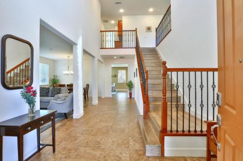 9714 Golden Sky Way, Gilroy, CA 95020-9663