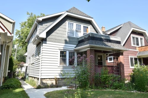 3125 Dousman St, Milwaukee, WI 53212-2245