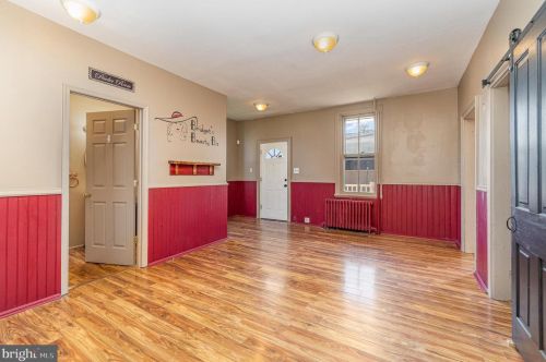 296 2nd St, Highspire PA  17034-1555 exterior