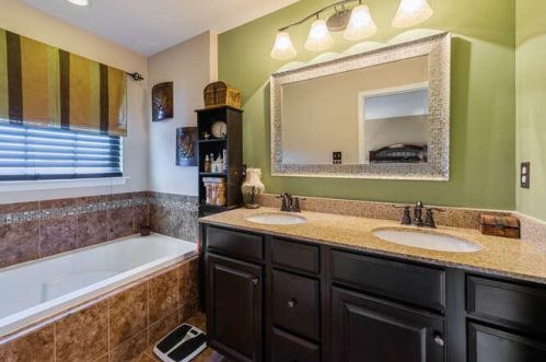 66 Kyle Dr, Tinton Falls NJ  07712-7536 exterior