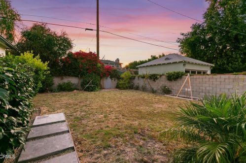 5301 Norwich Ave, Van Nuys CA 91411-3634 exterior