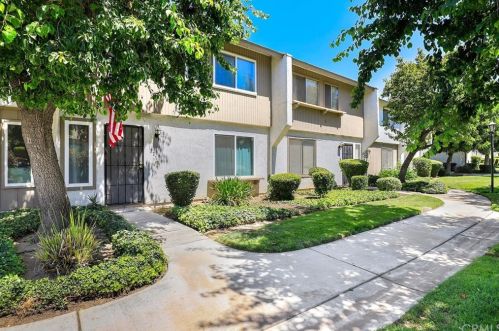 1027 Clark St, Riverside, CA 92501-1453