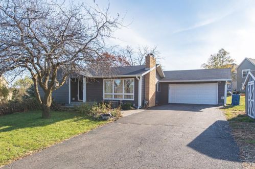 18925 Hamel Rd, Minneapolis, MN 55446-1917