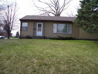1404 Parkway Ave, Cedar Falls IA  50613-2146 exterior