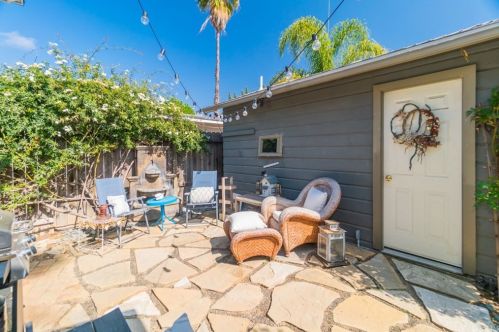 602 Newport Ave, Long Beach CA  90804-5122 exterior