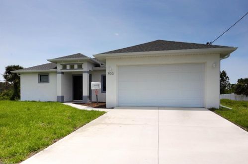 933 Gleason St, Lehigh Acres, FL