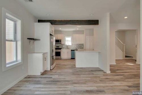 29 Niagara St, Dumont NJ  07628-3405 exterior