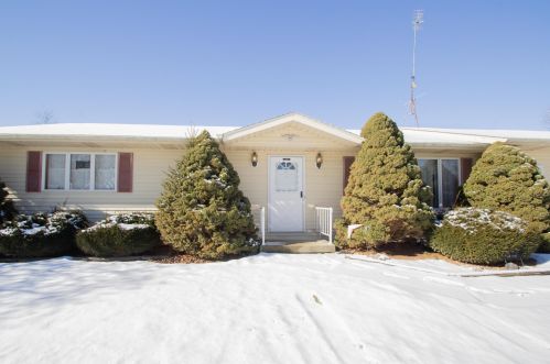 916 Clay St, Watertown, WI 53098-1711