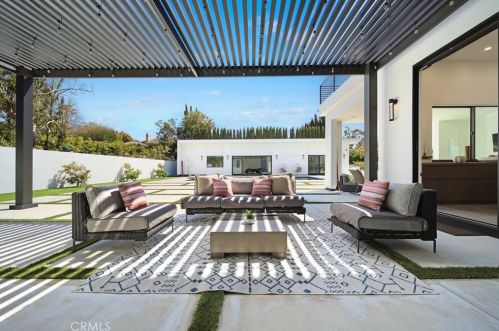 18852 Canyon Crest Dr, Orange CA 92861-2806 exterior