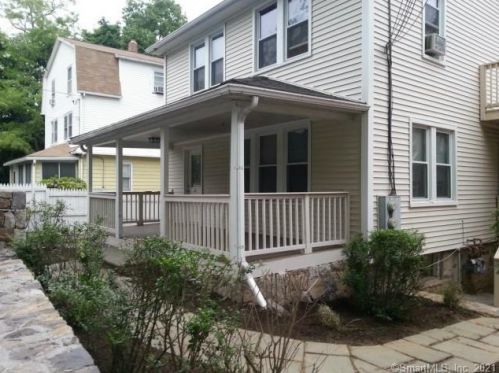 727 Hope St, Stamford, CT 06907-2503
