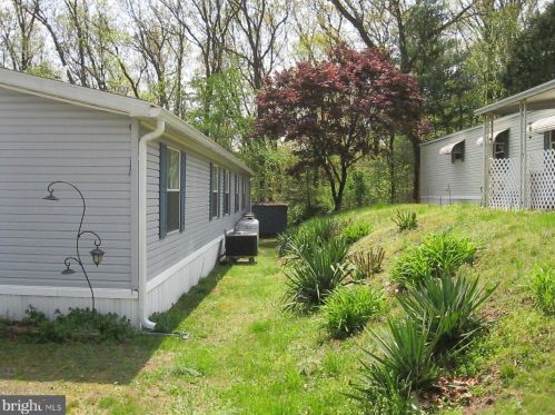 1 Chris Amber Dr, Molino PA  17961-9089 exterior