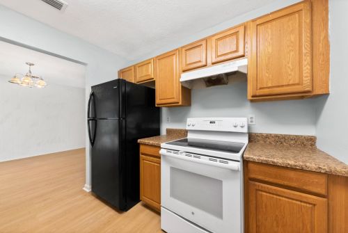 977 Sarto Ln, Fort Pierce FL  34953-2676 exterior