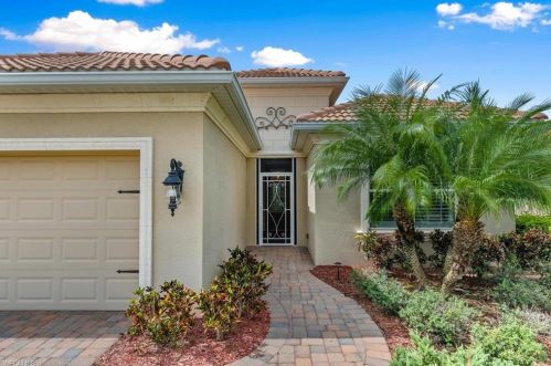 14393 Manchester Dr, Naples, FL 34114-8628