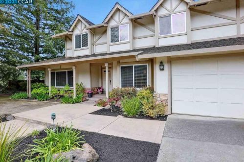 935 Richard Ln, Danville, CA 94526-2838