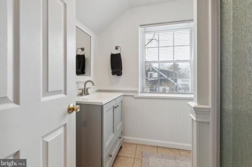 71 7th Ave, Collegeville PA  19426-2107 exterior