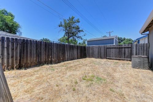 7321 Little Acorn Way, Rio Linda CA  95673-1336 exterior