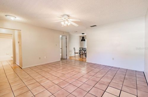 19 Cedar Dr, Davenport FL 33837-9784 exterior