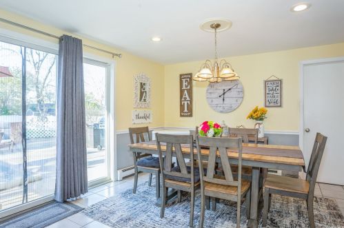 33 Lillian Pl, Canaan Lake NY  11772-2955 exterior