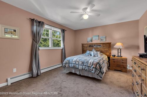 316 Sunset Dr, Pelican Island NJ  08751-2225 exterior