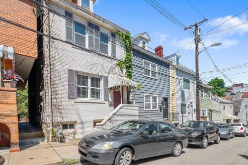 2509 Leticoe St, Pittsburgh, PA 15203-2420