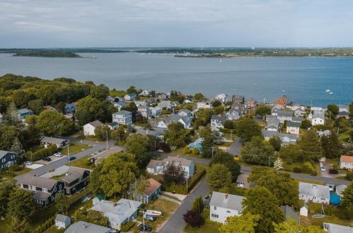 46 King Philip Rd, South Kingstown RI  02882-1102 exterior