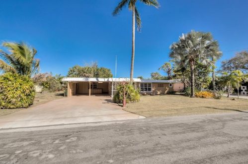 1261 Trail Terrace Dr, Naples, FL 34103-2316