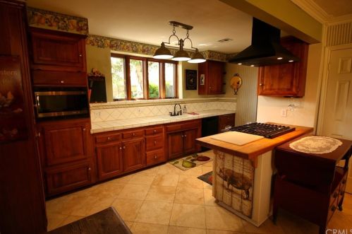 13141 Lewis St, Garden Grove CA  92843-2227 exterior