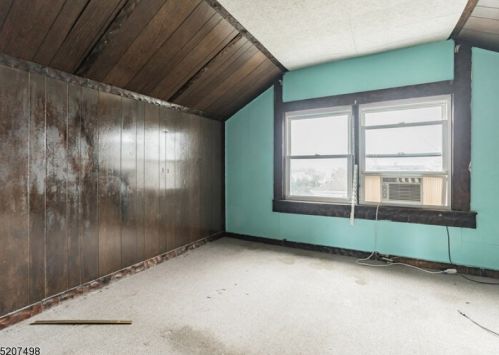 105 Brinkerhoff St, Ridgefield Park NJ  07660-1905 exterior