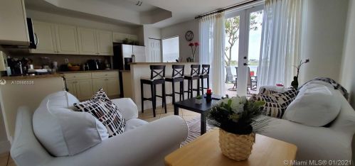 902 143 Ter, Hollywood FL  33027-6151 exterior