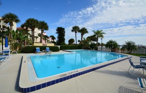 624 Marina Point Dr, Daytona Beach, FL 32114-5042