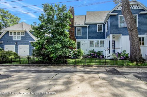 23 Wanamassa Point Rd, Tinton Falls, NJ 07712-4832